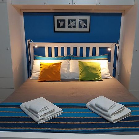 فندق New Little House نابولي المظهر الخارجي الصورة